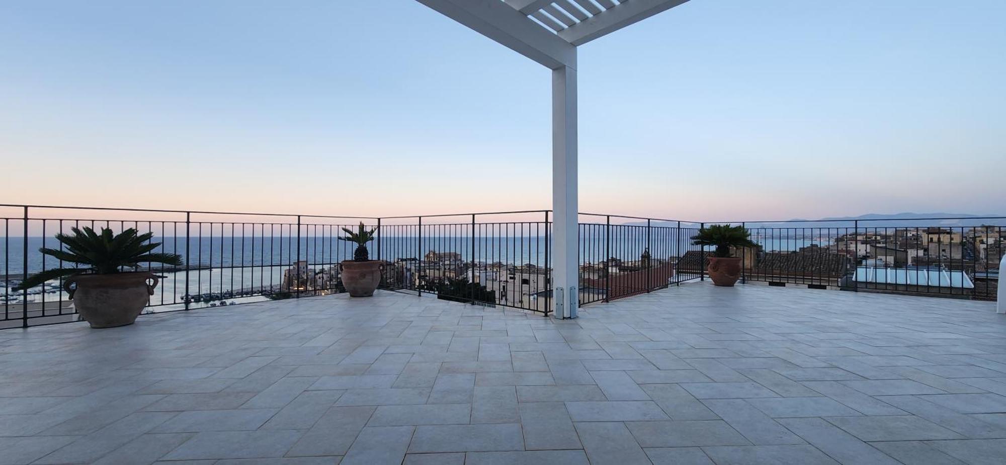 Palazzo Del Golfo Penthouse Apartment Castellammare del Golfo Exterior photo